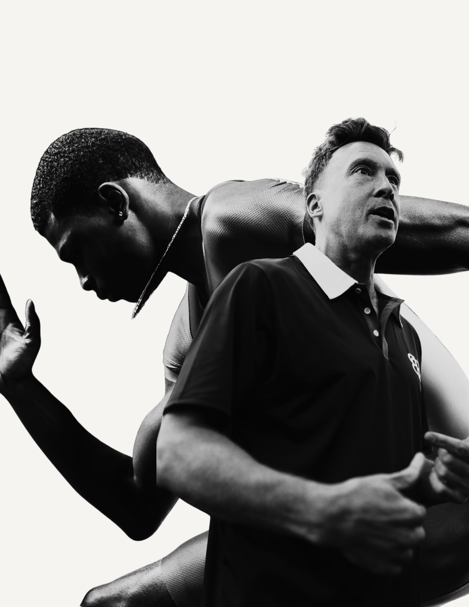 Michel Venne et un athlète en course, en noir et blanc