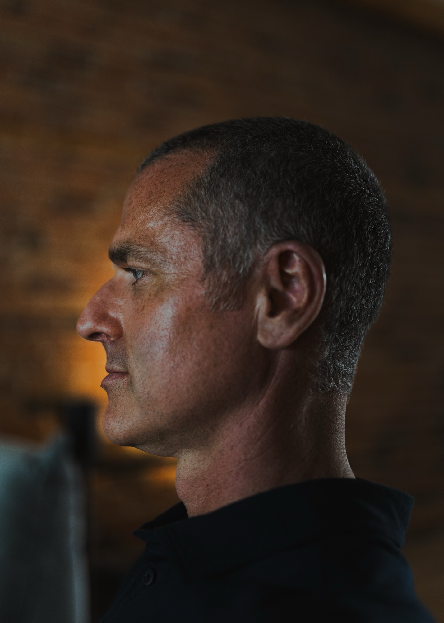 Michel Venne, de profil